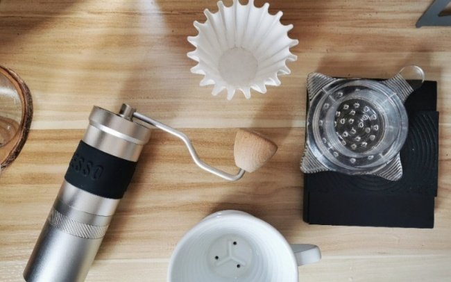The Coffee Chronicler’s Guide to Pour Over Coffee (Geek Warning)
