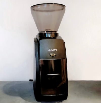 The Best Manual Coffee Grinder (2022) to Brew on the Go